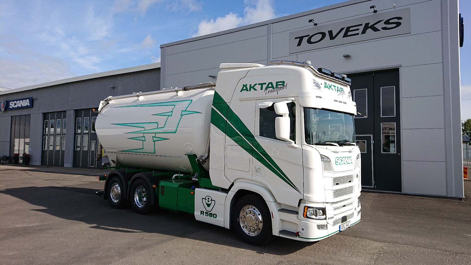 Älmestad Kvarn & Transport AB – Scania R580