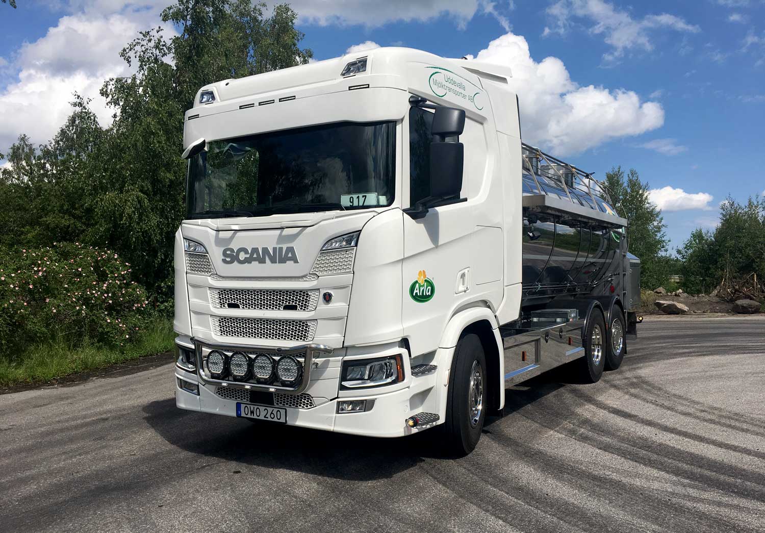 Uddevalla Mjölktransporter AB – Scania R450