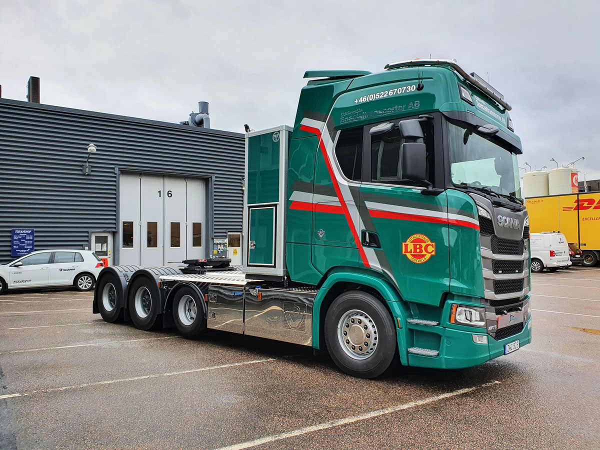 Uddevalla Specialtransporter AB
